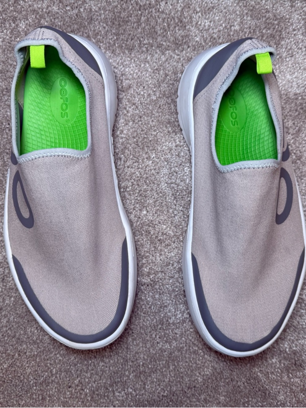OOFOS Slip On Shoes Mens 9 EU 42 Gray Comfort Recovery Sneakers Lightweight - Picture 2 of 6